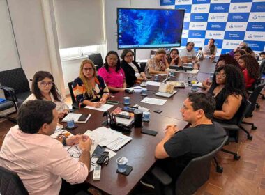 Mediado pelo vereador André Fraga (PV), encontro também contou com as Secretarias Municipais de Educação e de Promoção Social